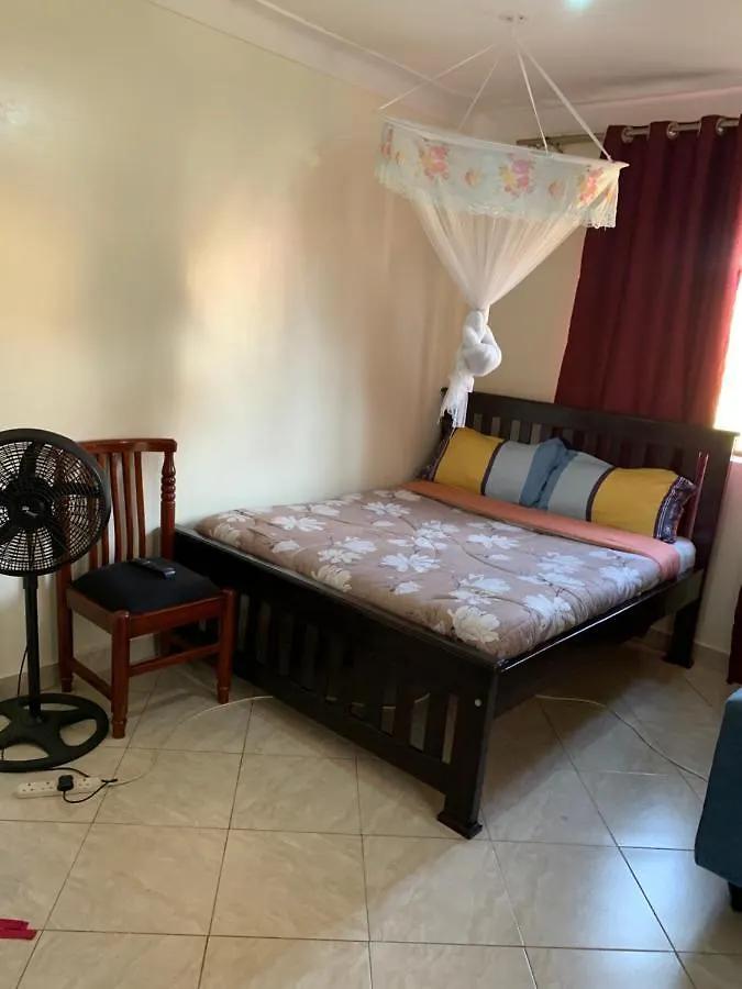 Moon Suites Kampala Apartamento